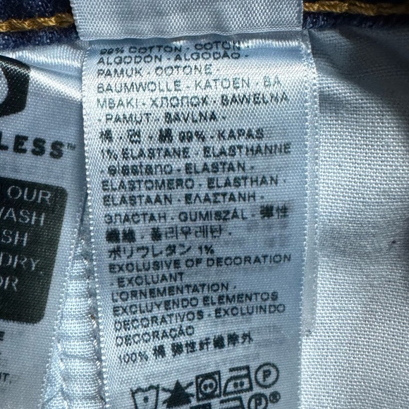 LEVI’S Wedgie Straight Premium Denim Jean in Unstoppable Wear 27 - Picture 8 of 9